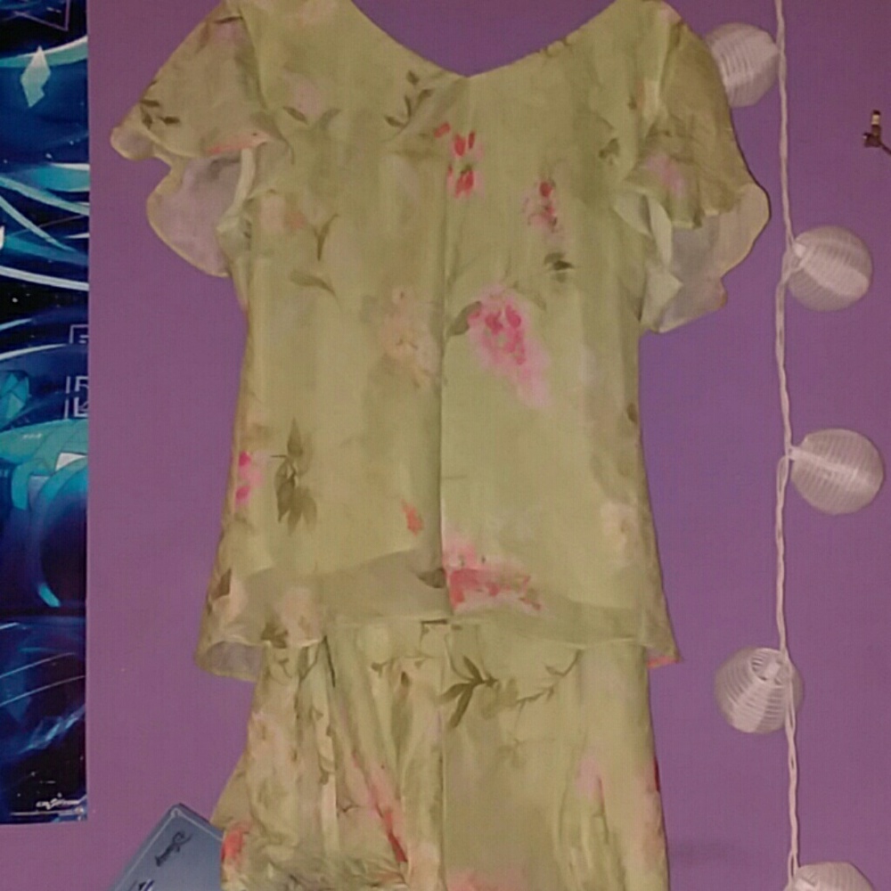 K & company 2 peice blouse and skirt